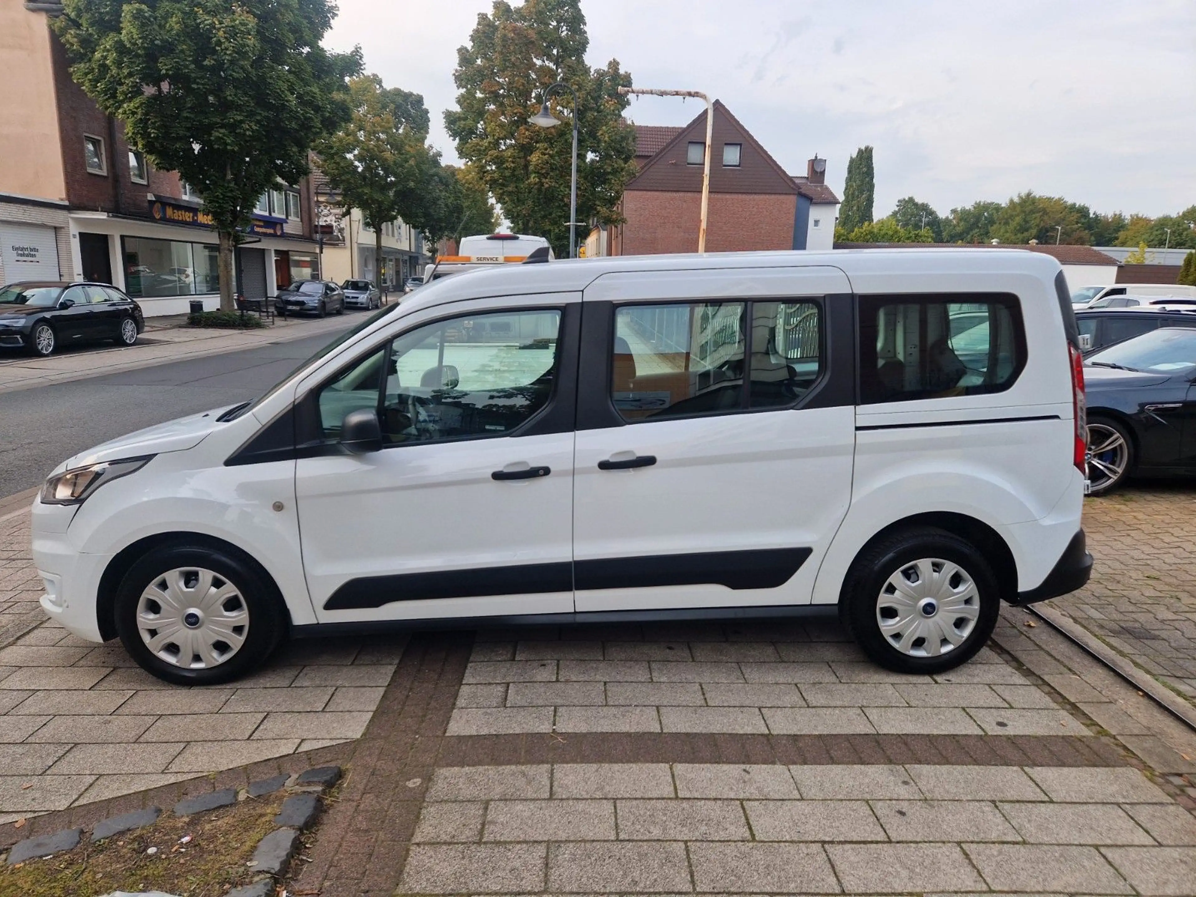 Ford Transit Connect Kombi lang Trend*1.Hand*Navi*CAM — photo 8