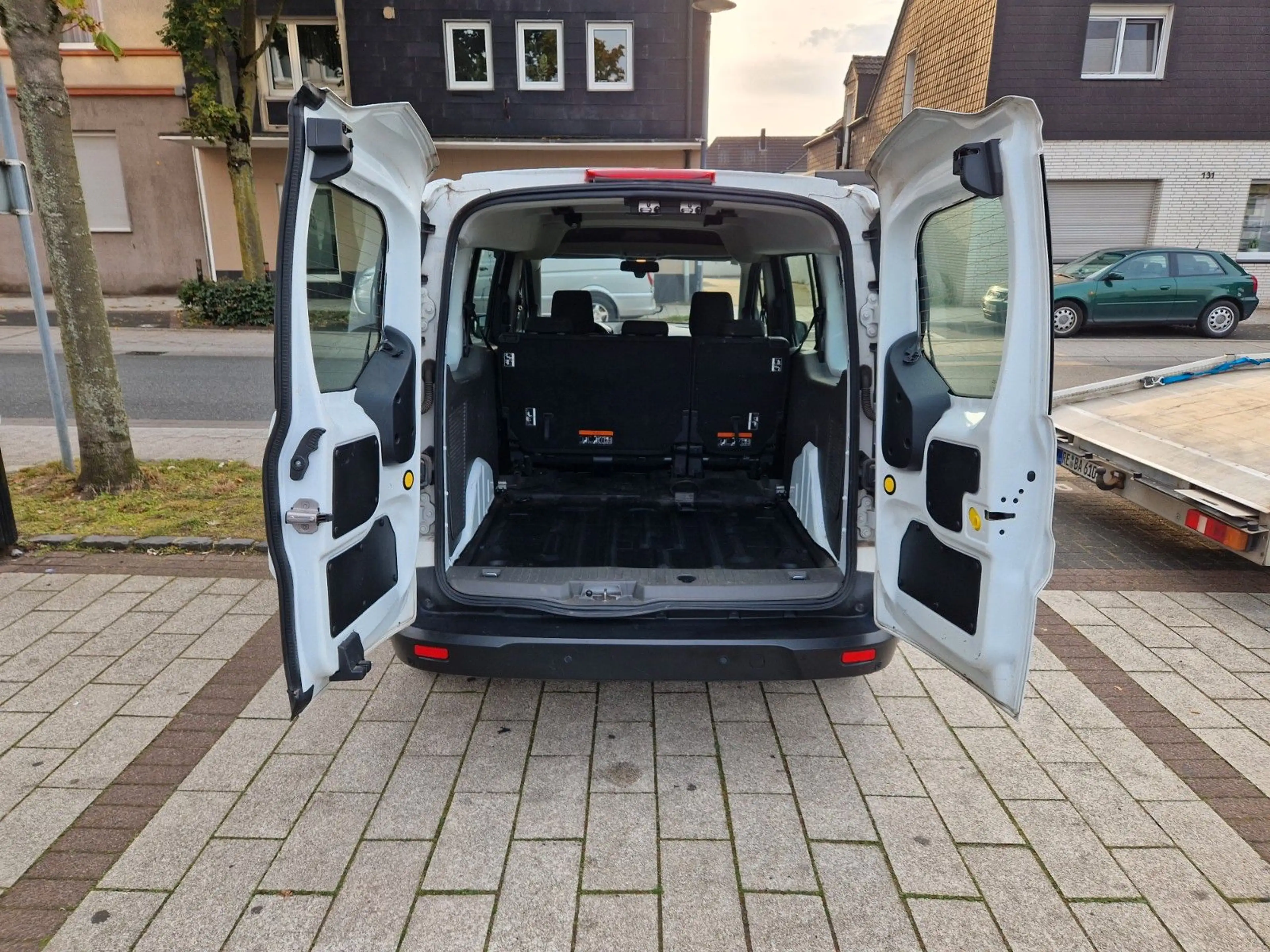 Ford Transit Connect Kombi lang Trend*1.Hand*Navi*CAM — photo 10