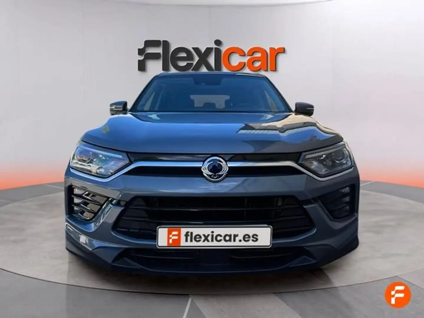 SsangYong Korando G15 Urban Plus 4x2 L.P. Gris - 2