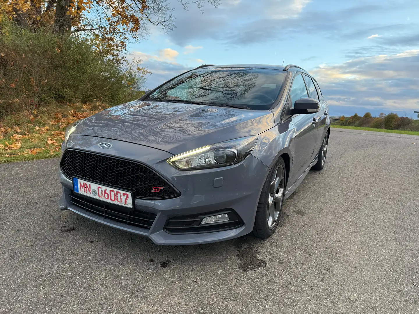 Ford Focus ST Grau - 2