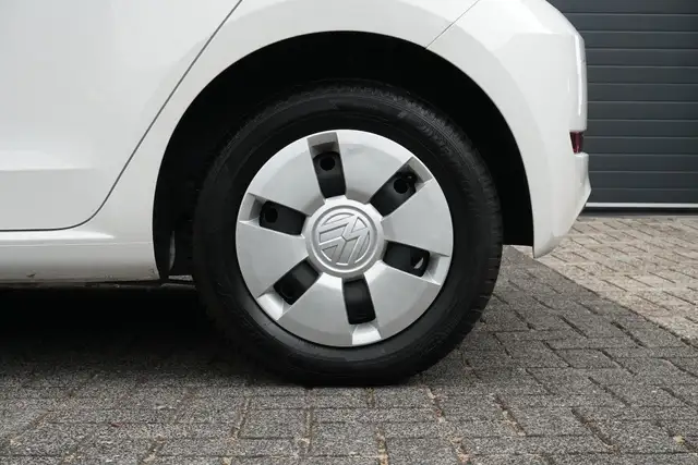 Volkswagen Up! view 12