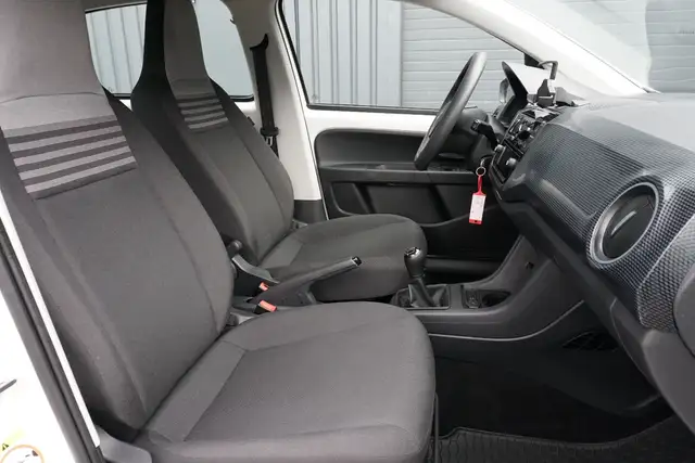 Volkswagen Up! view 13