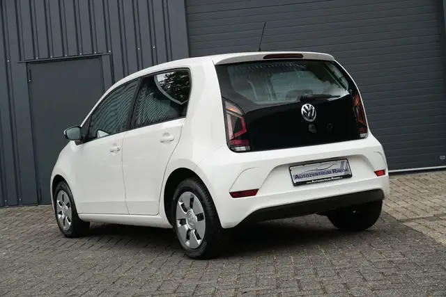 Volkswagen Up! view 5