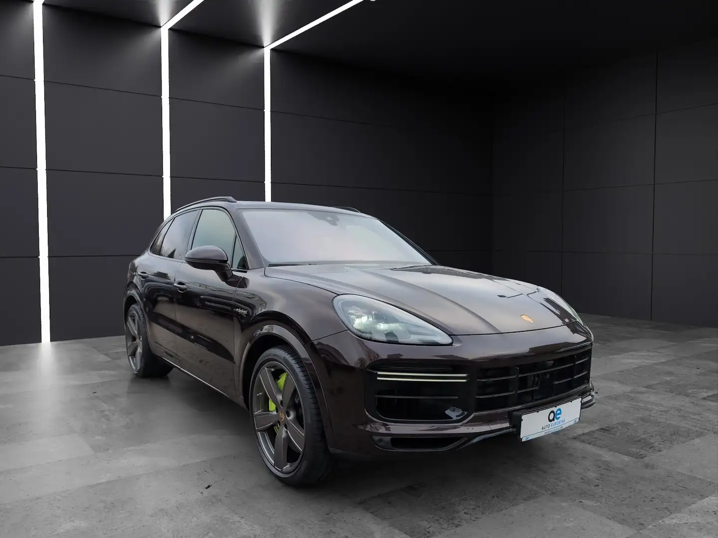 Porsche Cayenne Turbo S E-H*Nacht*Softcl*360*AHK*HUD* Braun - 2
