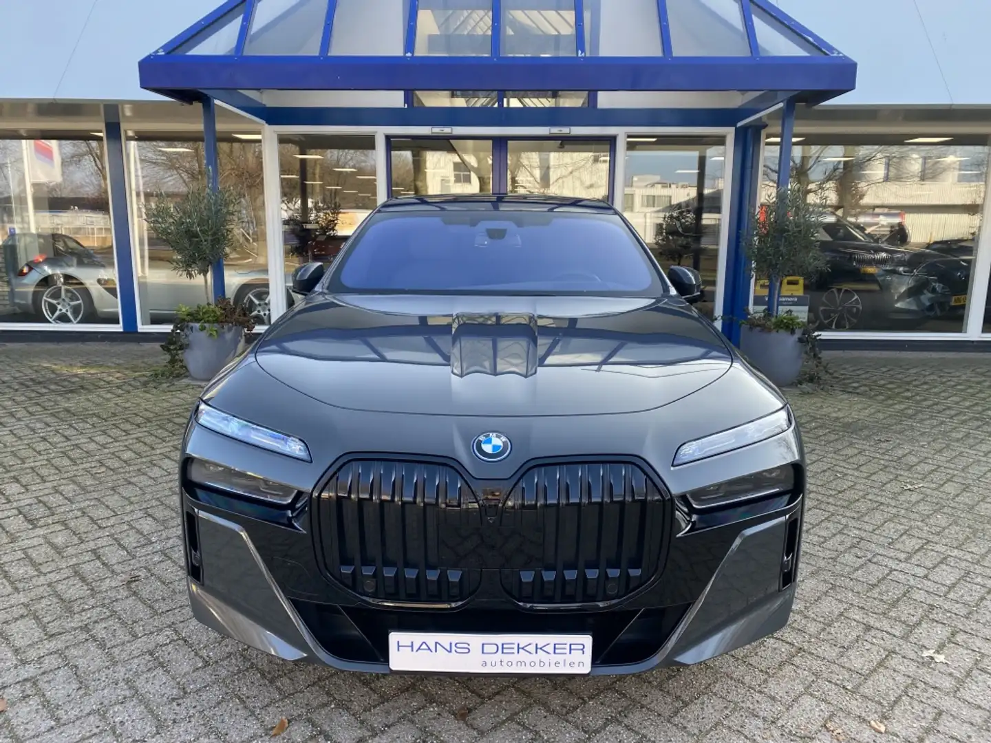 BMW i7 xDrive60 Gris - 2