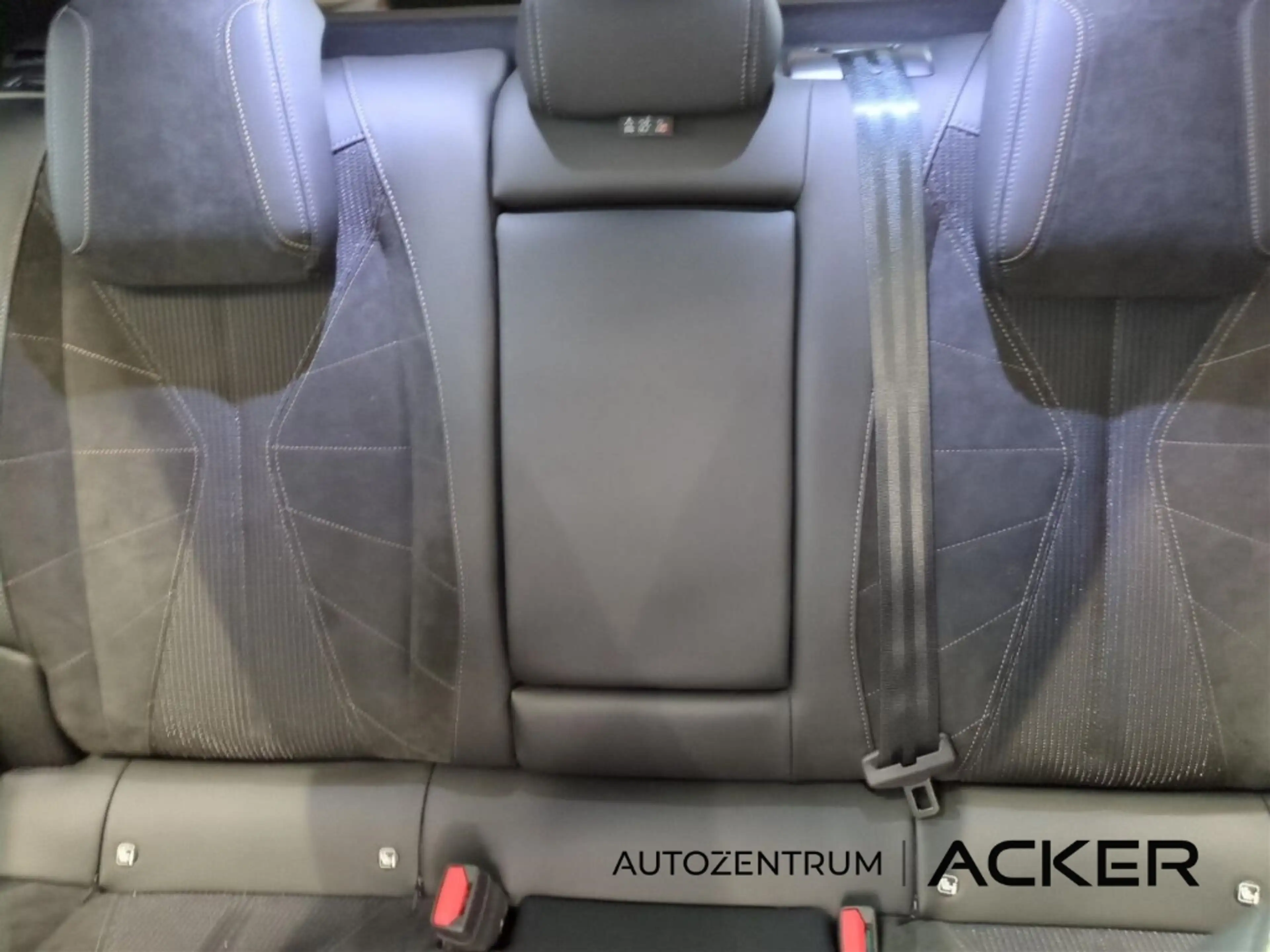 DS Automobiles DS 4 Etoile Alcantara PureTech 130 8AT LED/RFK — photo 14