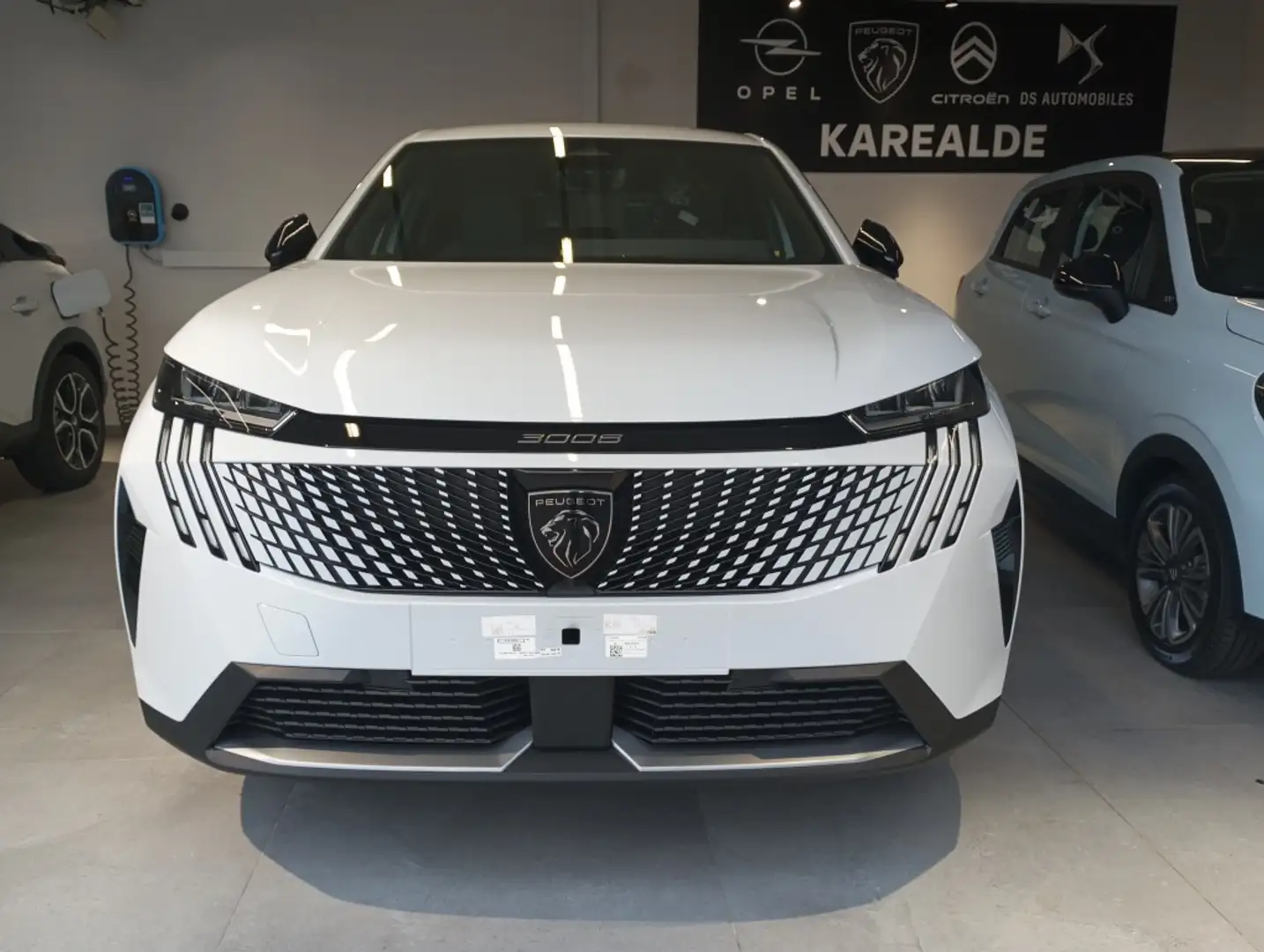 Peugeot 3008 Hybrid 136 Allure eDCS6 Blanco - 2