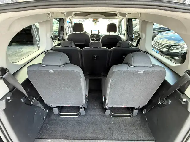 Citroen Berlingo view 15