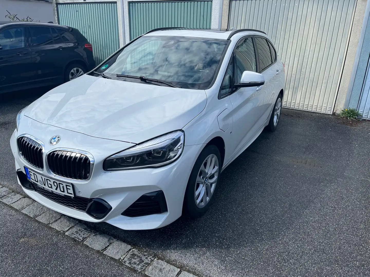 BMW 225 225xe iPerformance Active Tourer M Sport Weiß - 1