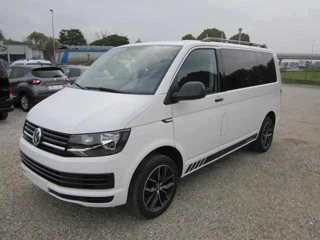 Volkswagen T6 Caravelle 9 posti euro6 d-temp