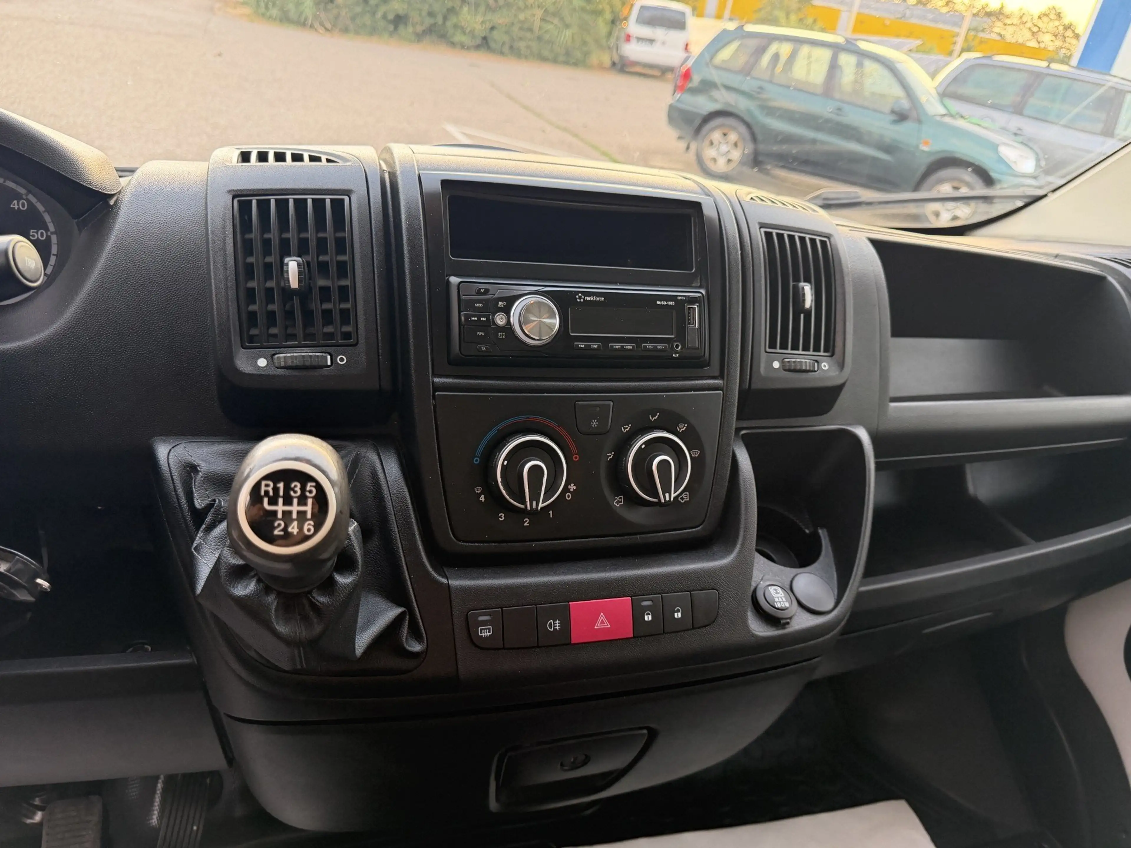 Peugeot Boxer HDi L2H2*Pickerl NEU*2 Besitz*AHK*Klima*wenig KM* — photo 12