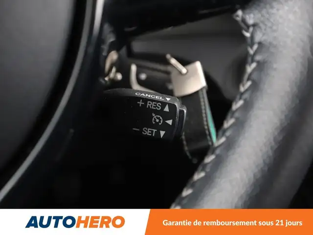 Toyota Yaris view 22