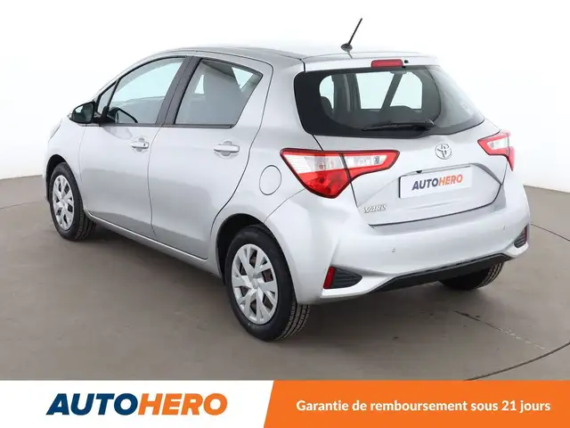 Toyota Yaris view 4