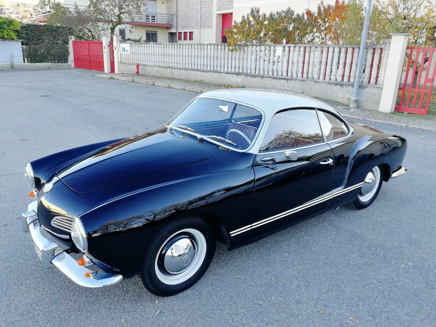 Volkswagen Karmann Ghia - 1