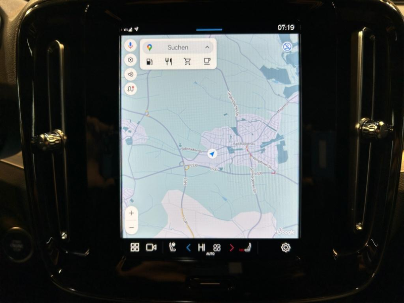Volvo XC40 B4 Plus Dark  Urban+Fahrassist+Wide+Cam+LED — photo 12