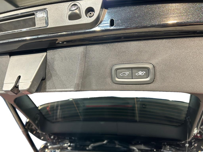 Volvo XC40 B4 Plus Dark  Urban+Fahrassist+Wide+Cam+LED — photo 14
