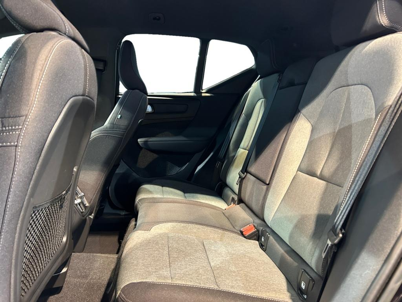 Volvo XC40 B4 Plus Dark  Urban+Fahrassist+Wide+Cam+LED — photo 8