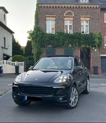 Imagine Porsche Cayenne Diesel Platinum Edition Chrono Paket Panorama Voll