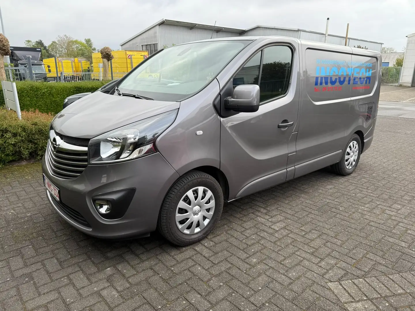 Opel Vivaro Vivaro 1.6 D (CDTI) L1H1 S Gris - 2