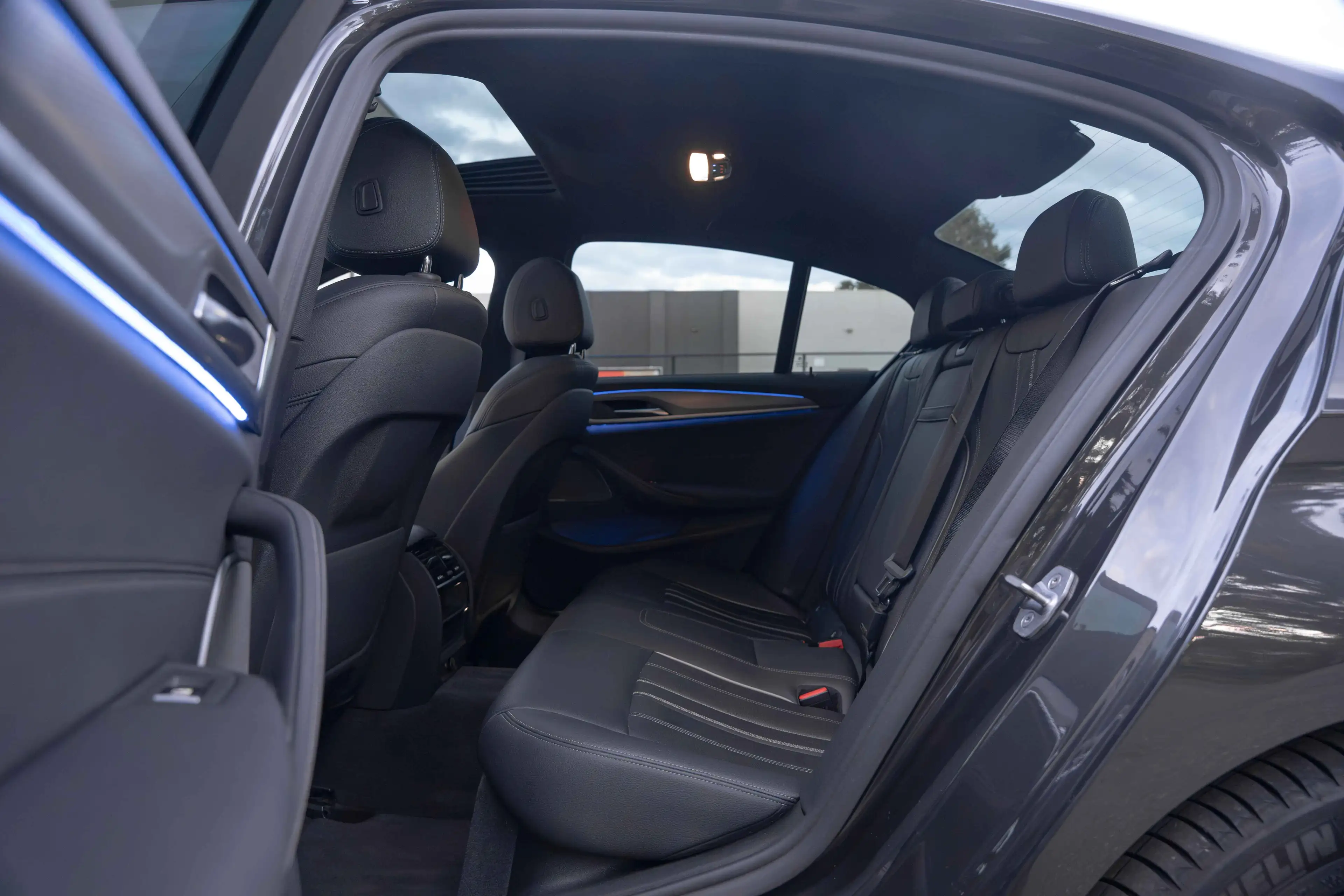 BMW 530 e M-Sport LASER/OPENDAK/H&K/HUD/360°/19"/MEMORY/DAB — photo 13