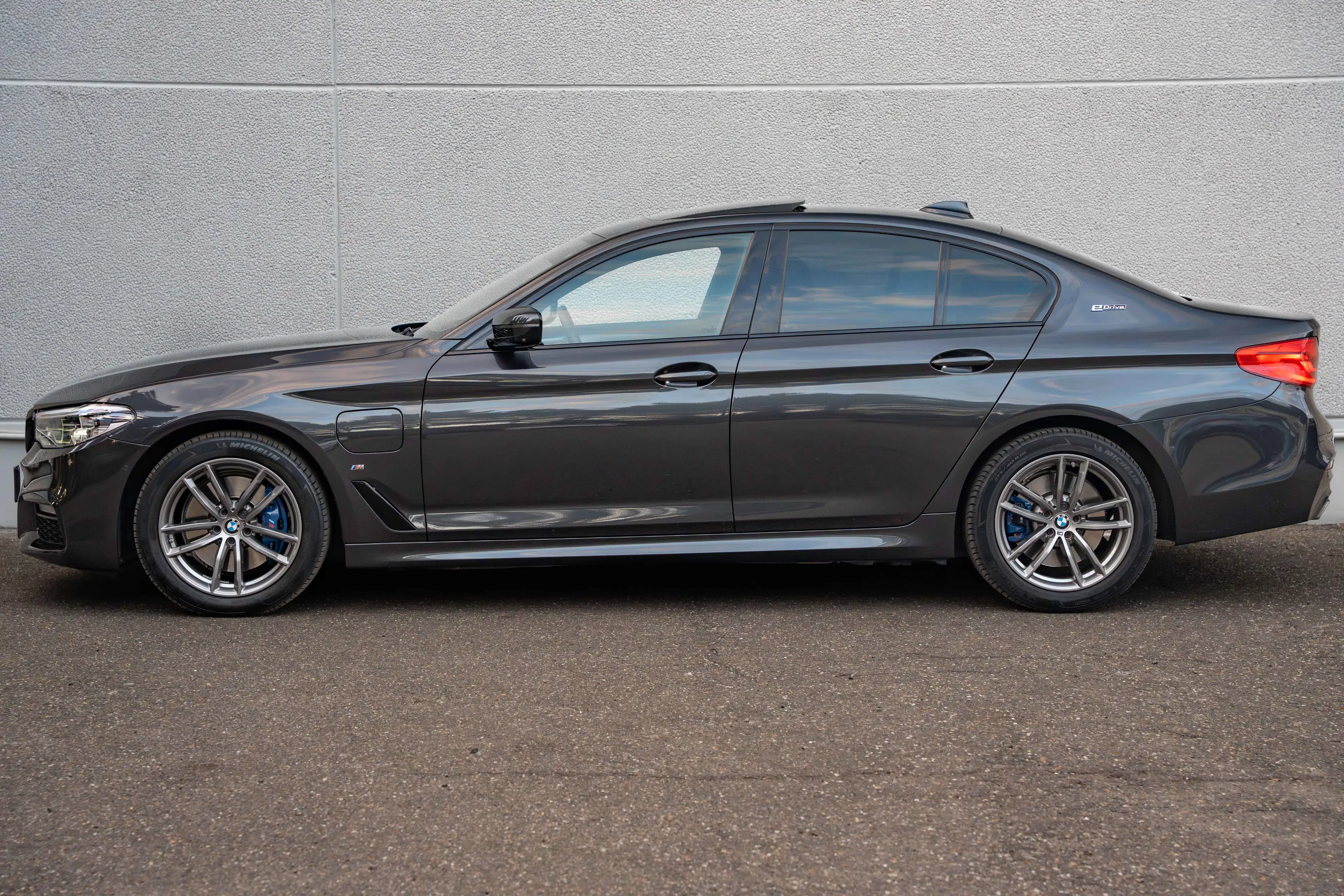 BMW 530 e M-Sport LASER/OPENDAK/H&K/HUD/360°/19"/MEMORY/DAB — photo 5