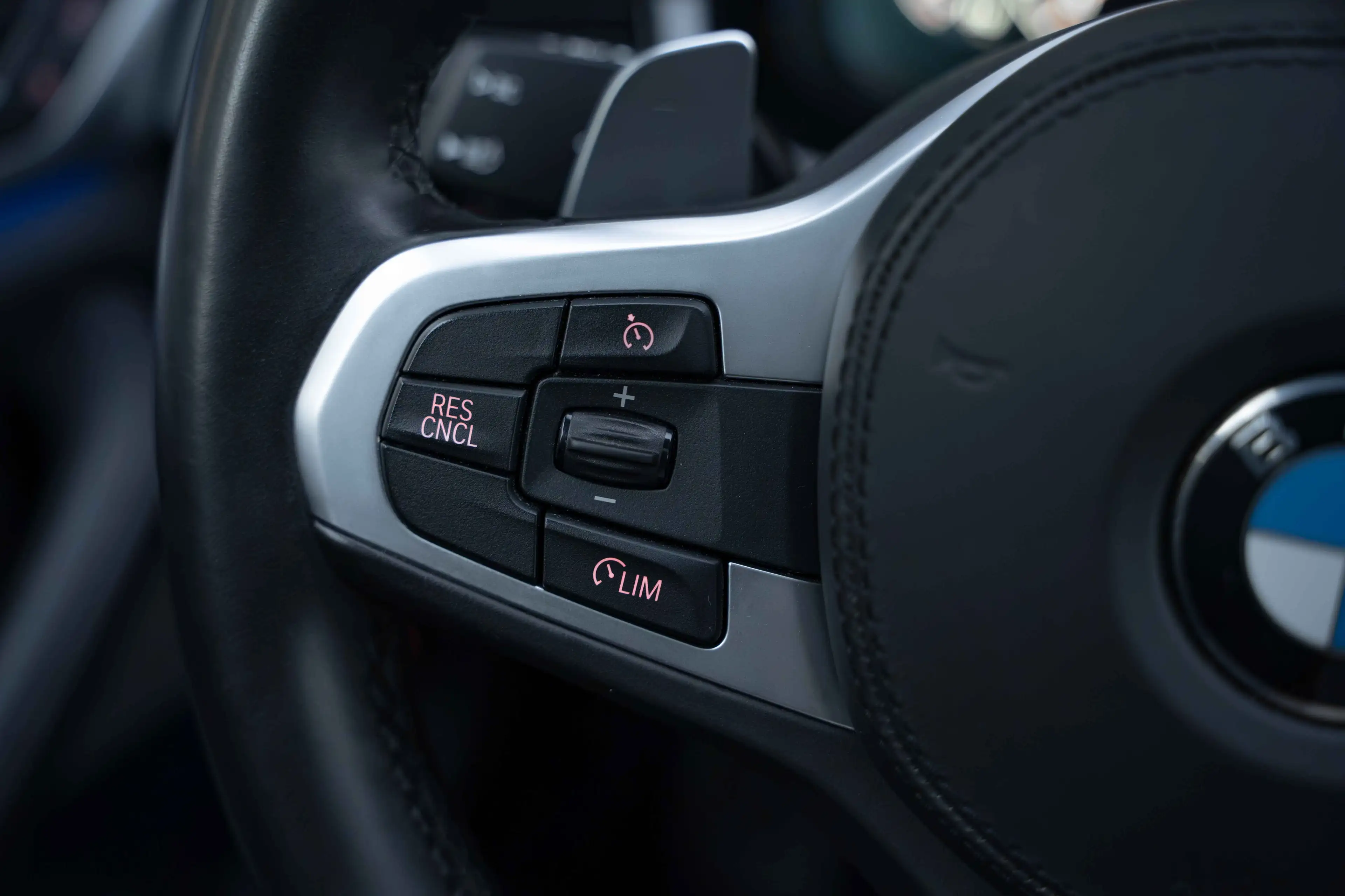 BMW 530 e M-Sport LASER/OPENDAK/H&K/HUD/360°/19"/MEMORY/DAB — photo 15