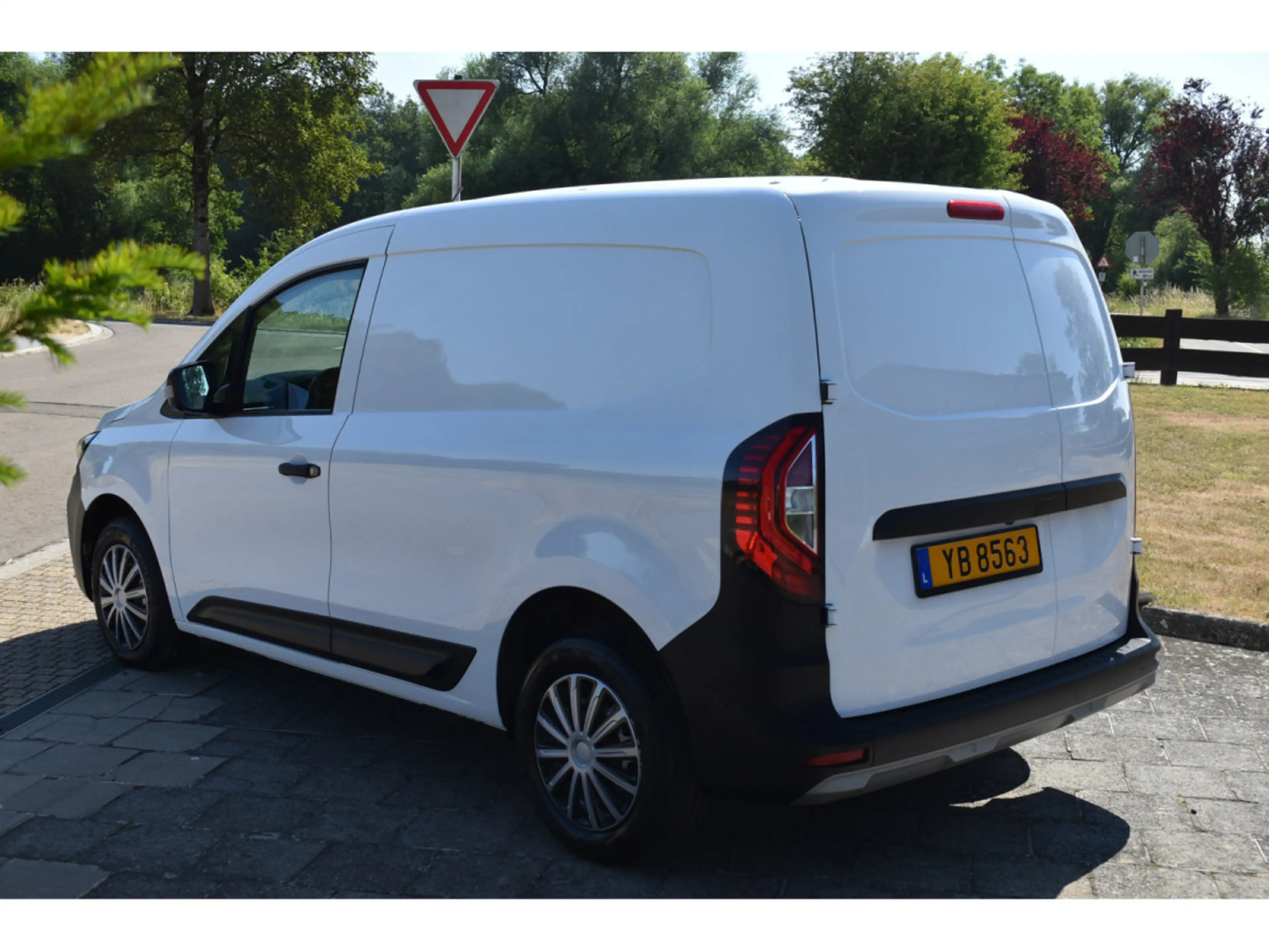 Renault Kangoo 1,5 DCI 95 Airco TVA comprise — photo 6