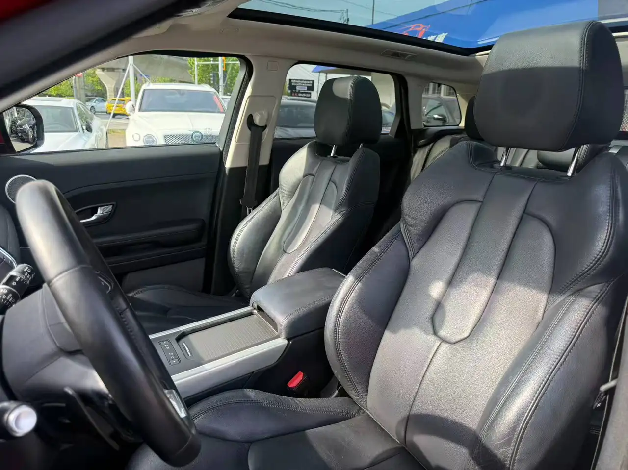 Land Rover Range Rover Evoque снимка Land Rover Range Rover Evoque
