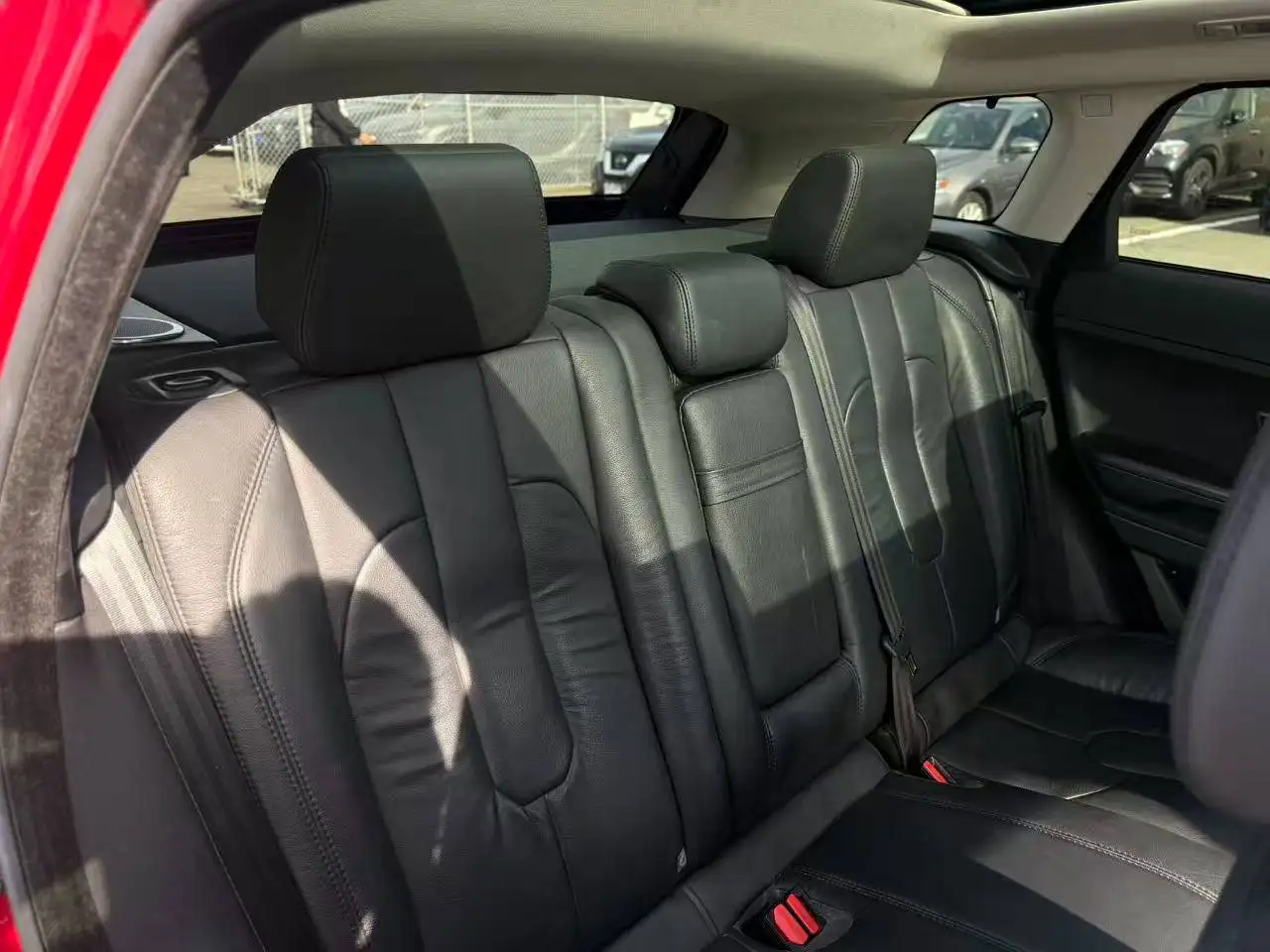 Land Rover Range Rover Evoque снимка Land Rover Range Rover Evoque