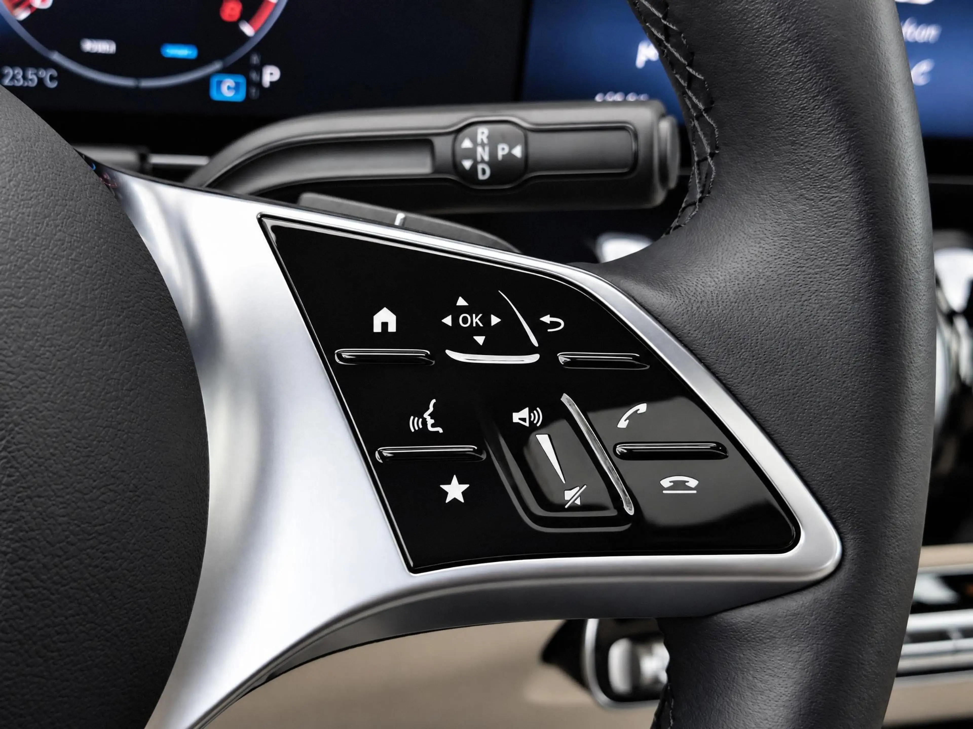 Mercedes-Benz GLA 180 Star Edition Luxury Line | Panoramadak | Trekhaak — photo 15