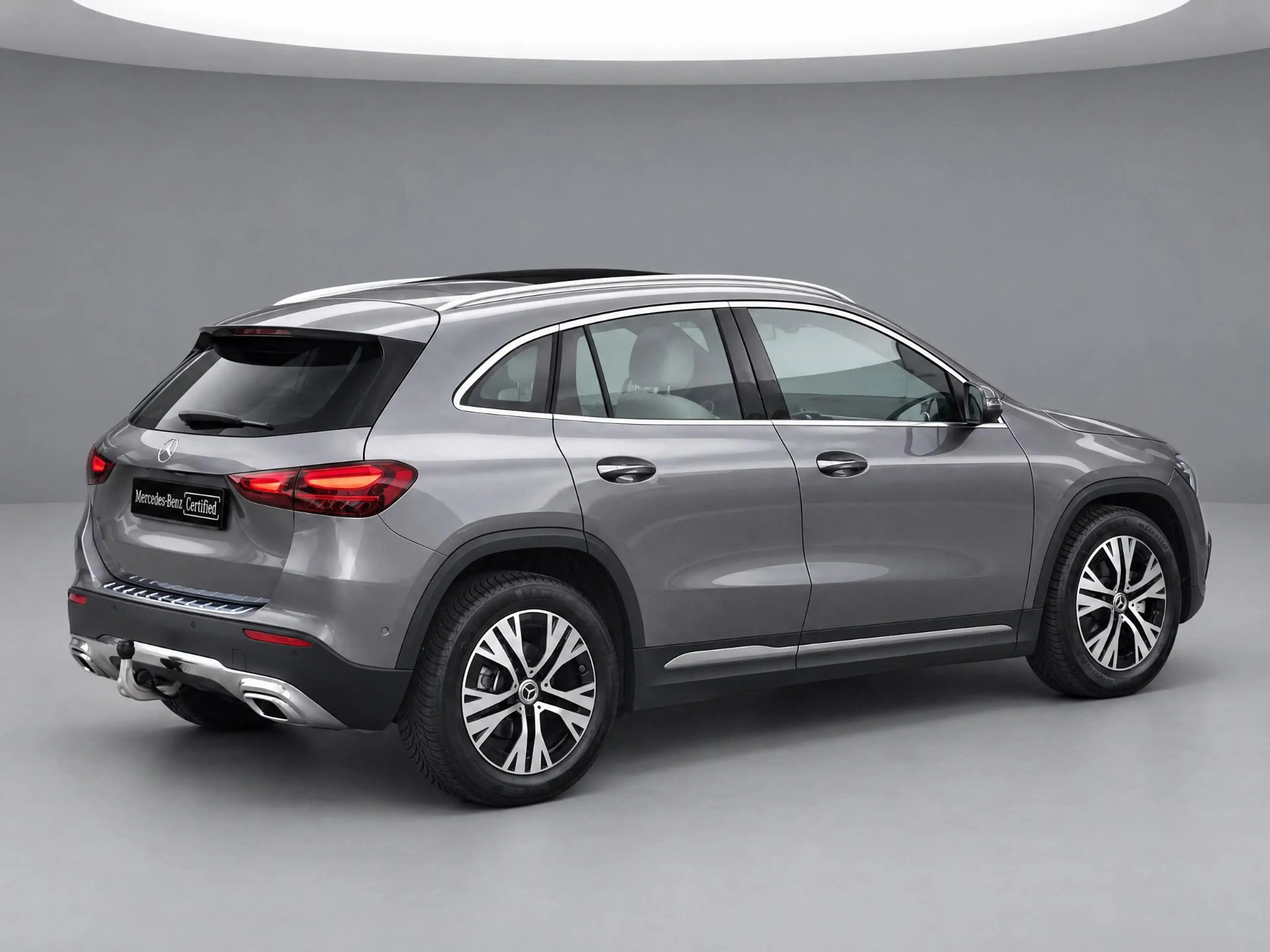 Mercedes-Benz GLA 180 Star Edition Luxury Line | Panoramadak | Trekhaak — photo 3
