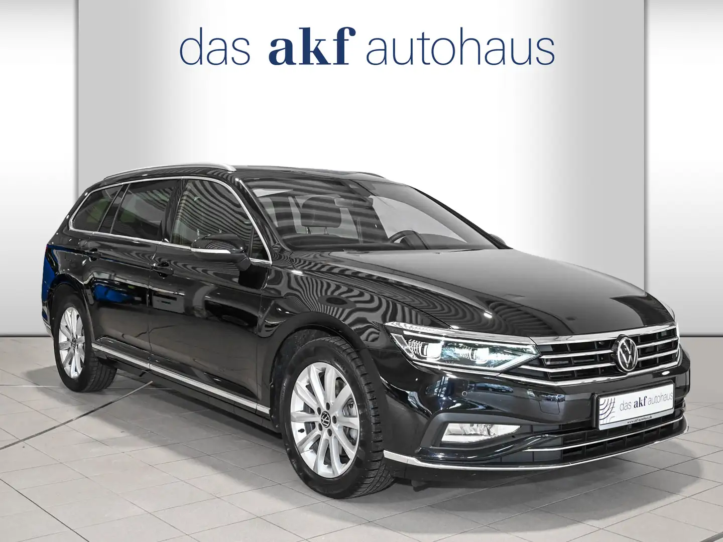 Volkswagen Passat Variant 2.0 TDI DSG Elegance-Navi*AHK*Kamer Schwarz - 2