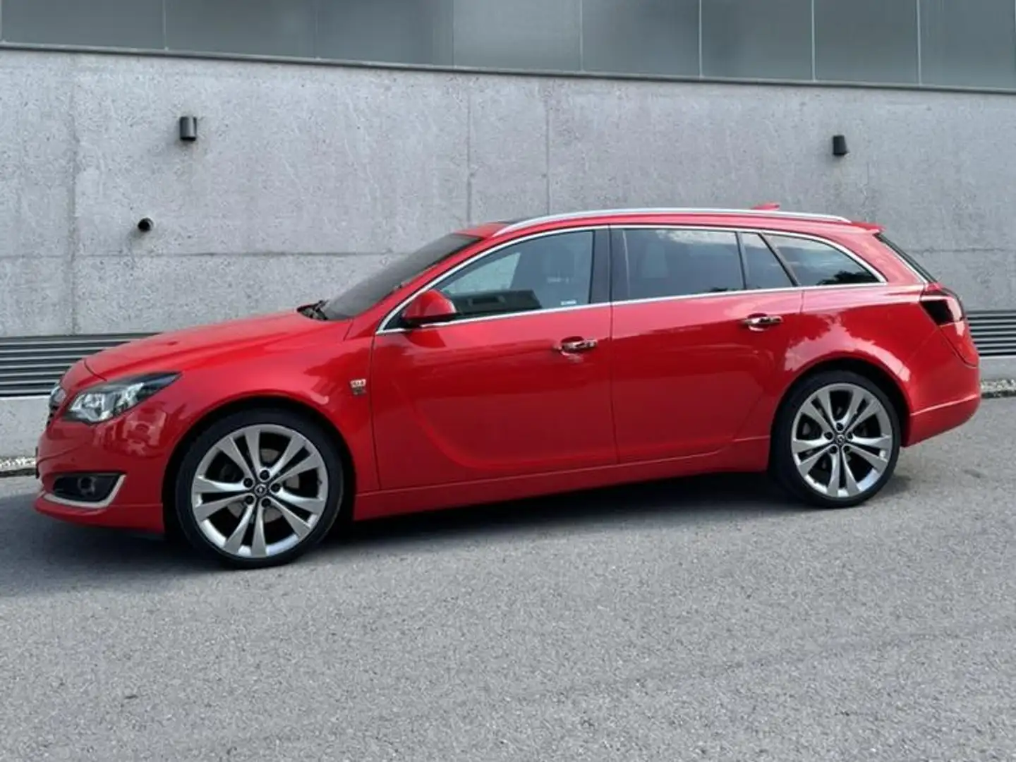 Opel Insignia Opel Insignia ST 2.0 CDTI OPC-Line 4x4 | Vollausstatt. | Bose | ACC | 20" | El. Heckklappe | AHK Rot - 2