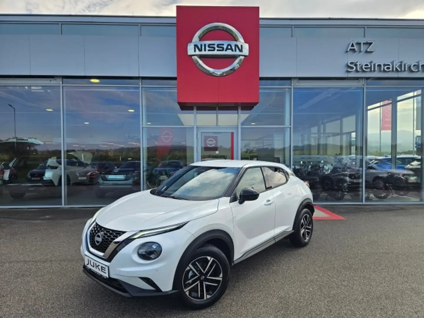 Nissan Juke N-Connecta 1.0 DIG-T 117PS 6MT Weiß - 1