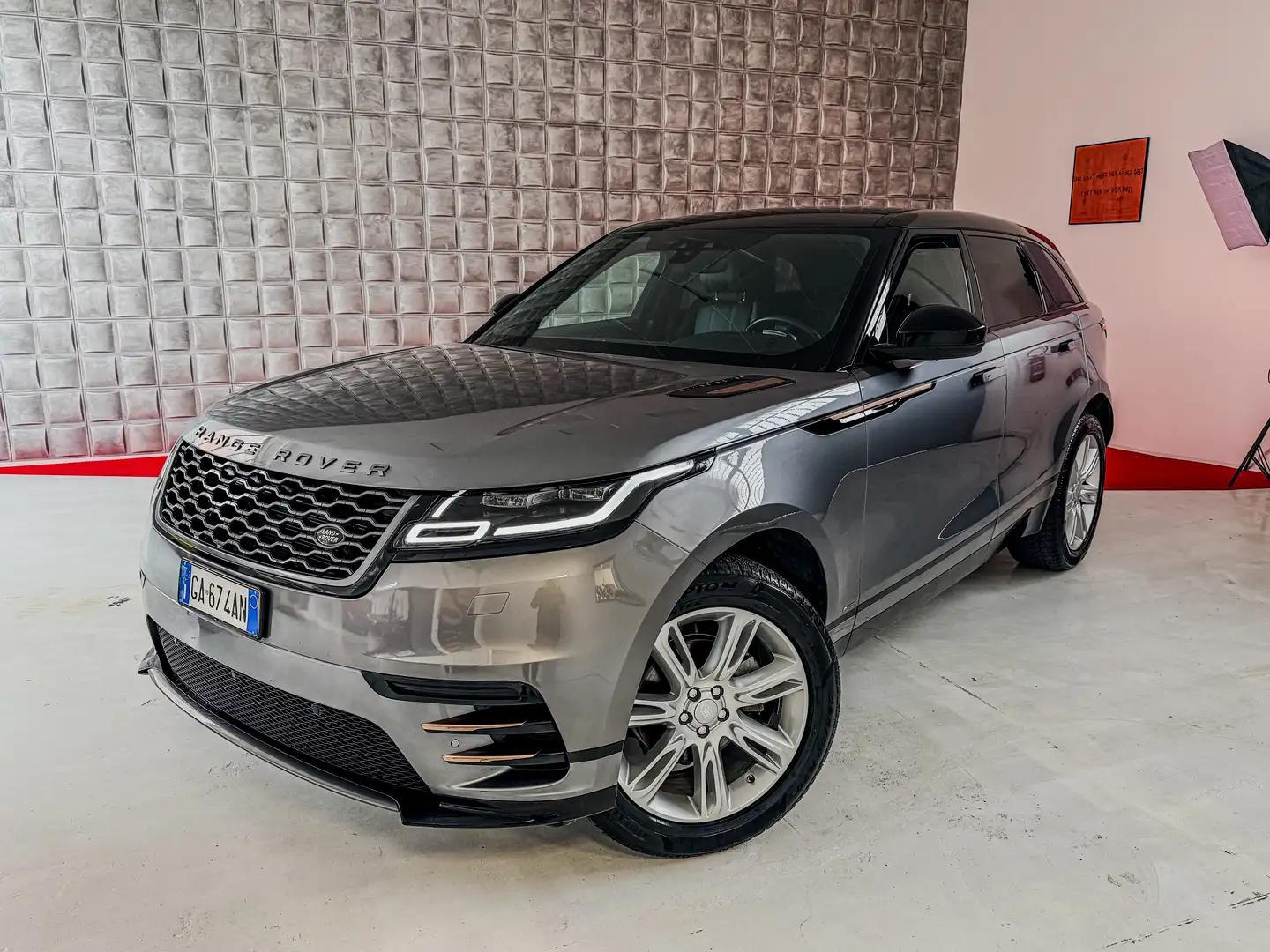 Land Rover Range Rover Velar 2.0d i4 R-Dynamic SE 240cv auto my20 - IVA ESPOST Gris - 1