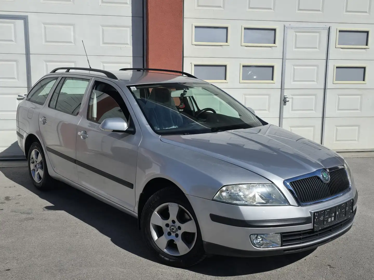Skoda Octavia 1,9 TDI PD 4x4 Combi Silber - 2