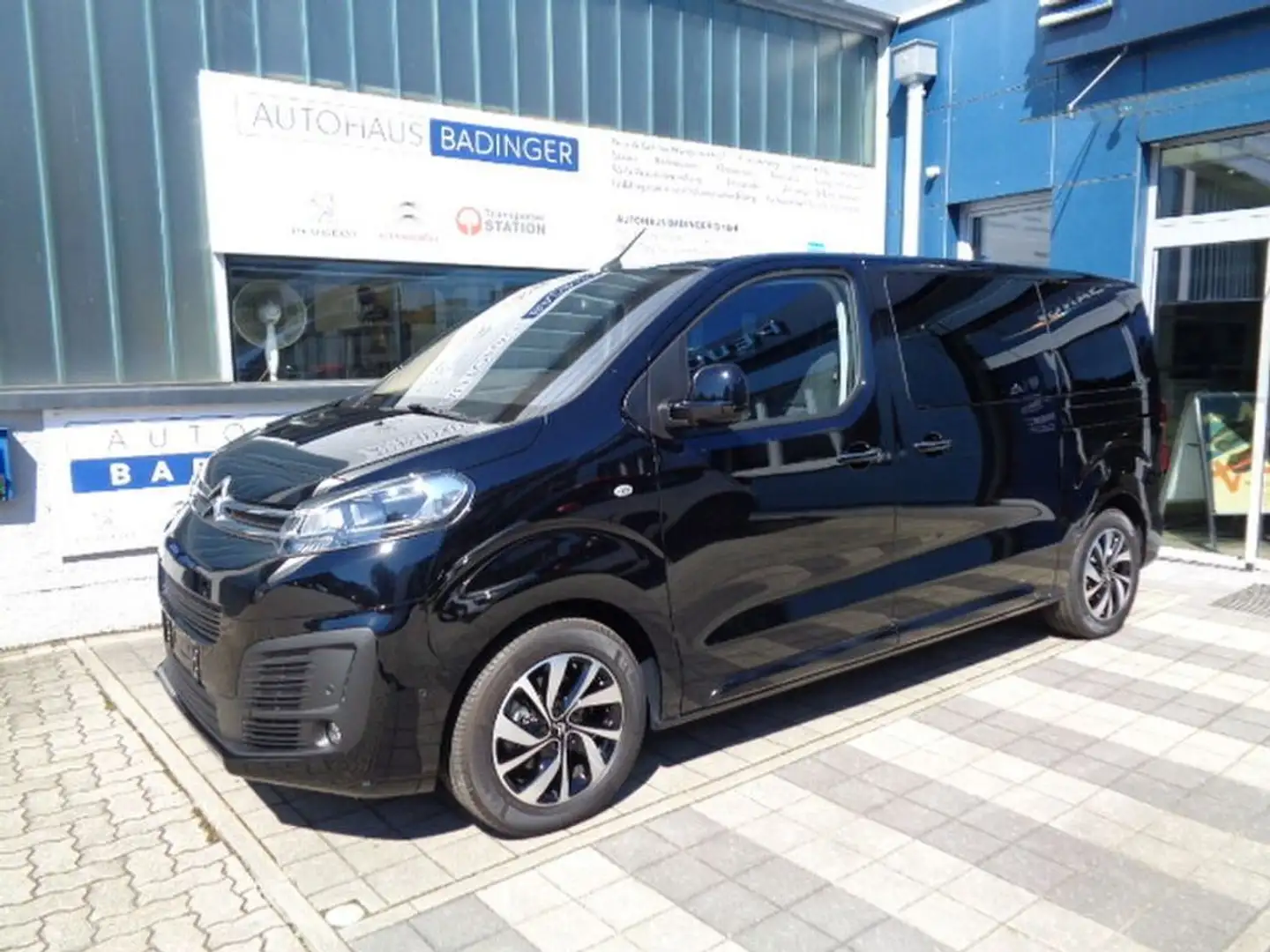 Citroen Spacetourer BHDI 180 EAT8 M Busi 9 Sitzer  mit GA Czarny - 1