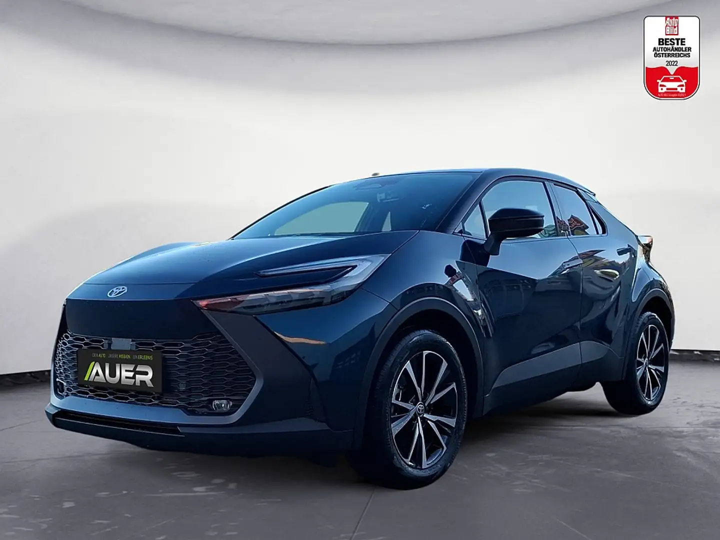 Toyota C-HR 2,0 Plug-In Hybrid Active Drive 223PS | Ab € 40... Grün - 1