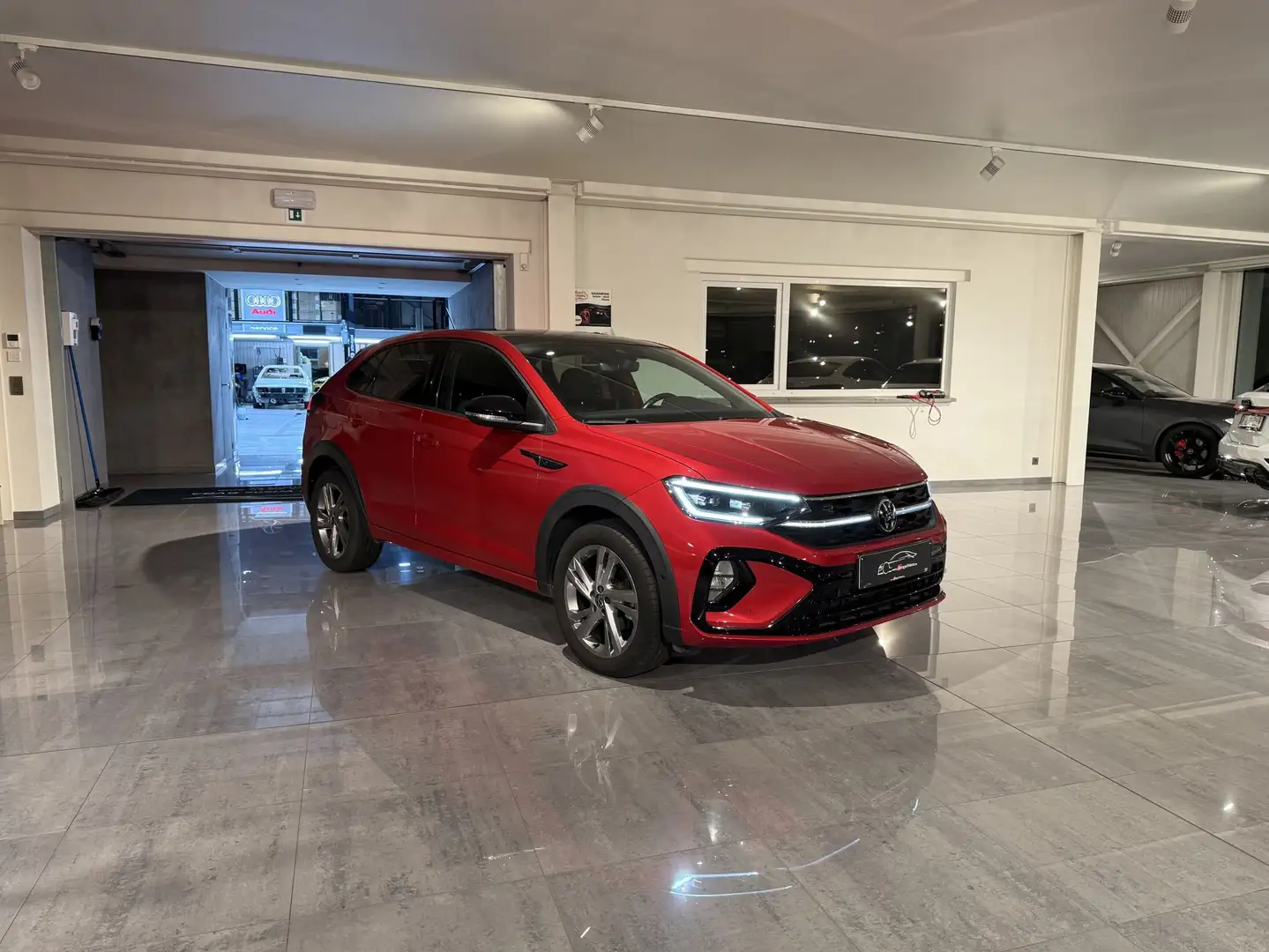 Volkswagen Taigo 110PK 3x R-LINE * CAMERA * IQ LED * PANO* CAR PLAY - 1