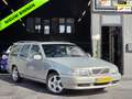 Volvo V70 2.4 Europa|AIRCO|Stoelverwarming|Trekhaak|PDC Grau - thumbnail 1