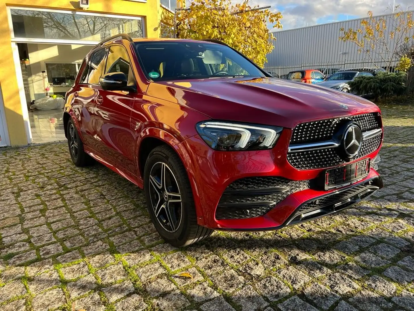 Mercedes-Benz GLE 400 FACELIFT/AMG/OFFROAD PAKET/FAHRAS/AIRMAT/360/MBEAM Rood - 1