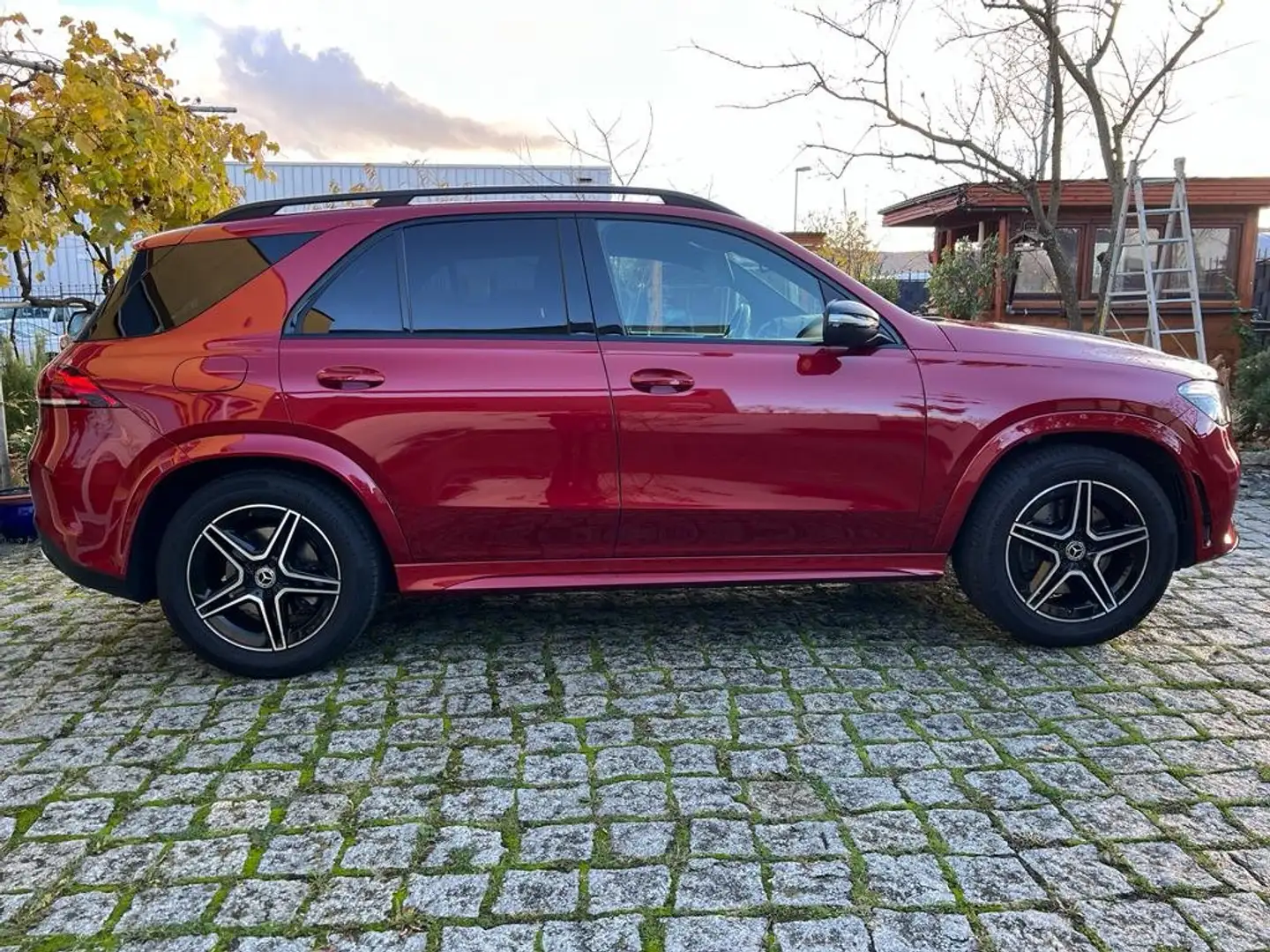 Mercedes-Benz GLE 400 FACELIFT/AMG/OFFROAD PAKET/FAHRAS/AIRMAT/360/MBEAM Rood - 2