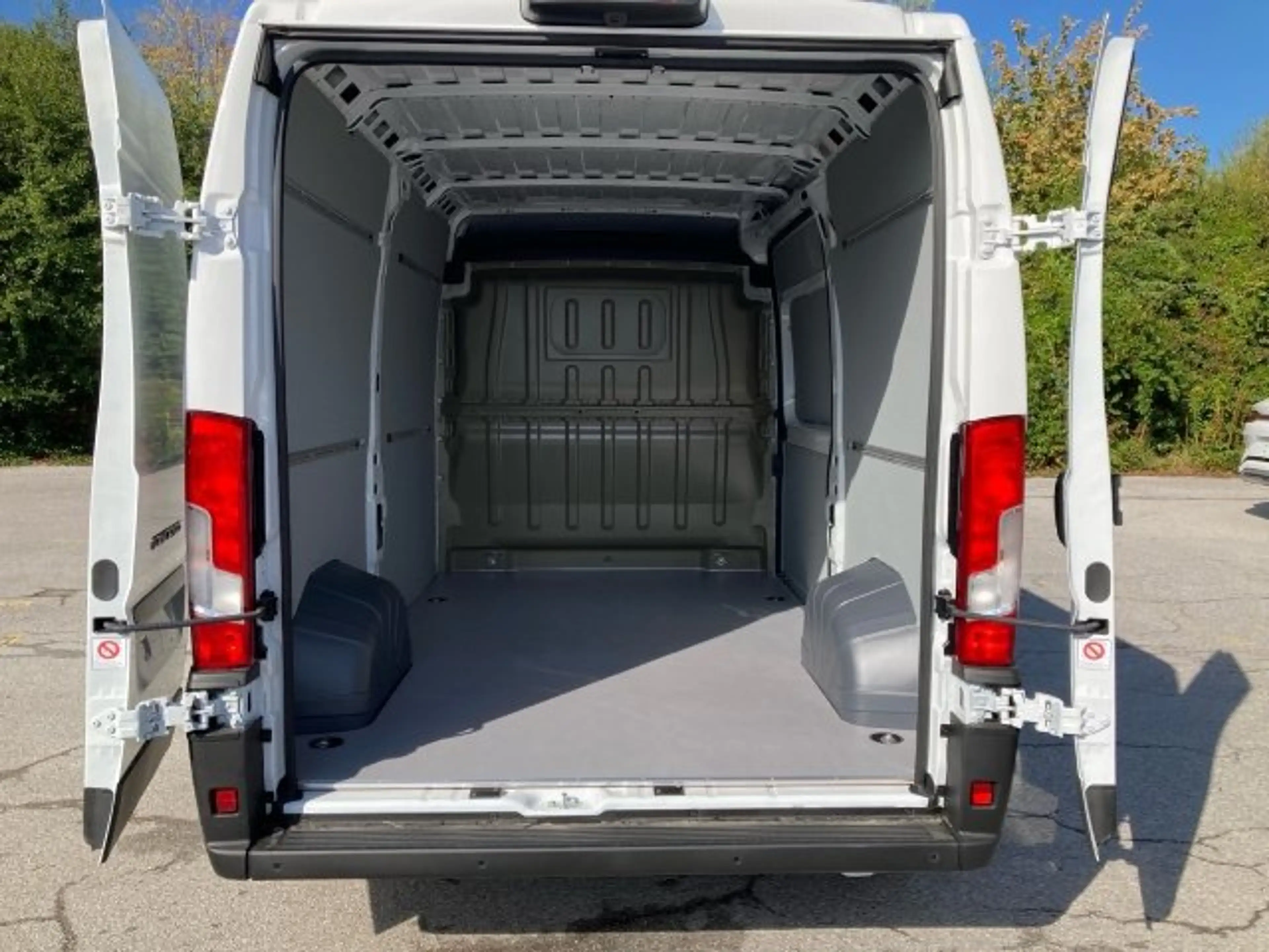 Fiat Ducato Serie 2 KW L2H2 3300 140MT — photo 7