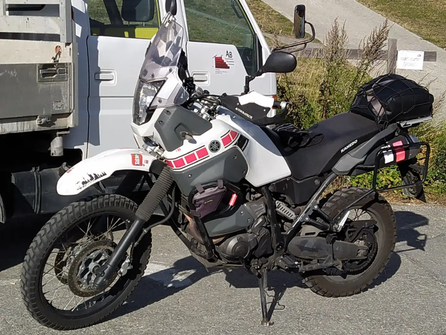 Yamaha XT 660 mit Alukoffern , gemütlicher Langstreckler, solid Bílá - 1