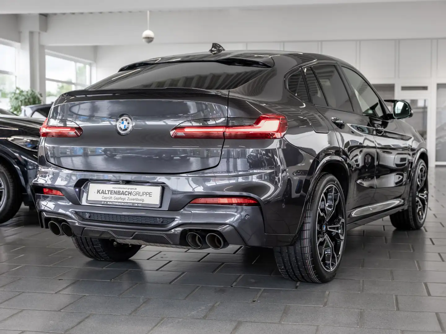 BMW X4 M xDrive Competition FACEL. PANO HUD 360° Grijs - 2