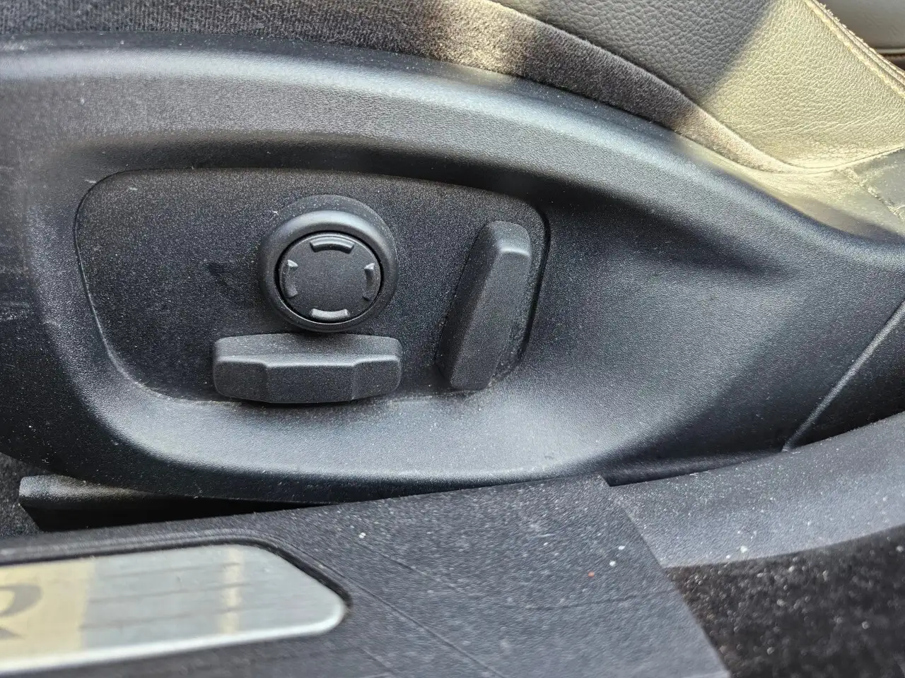 Jaguar XE снимка Jaguar XE