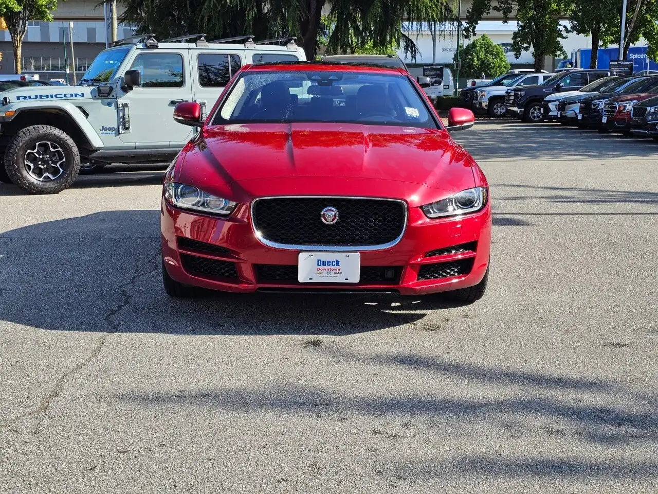 Jaguar XE снимка Jaguar XE
