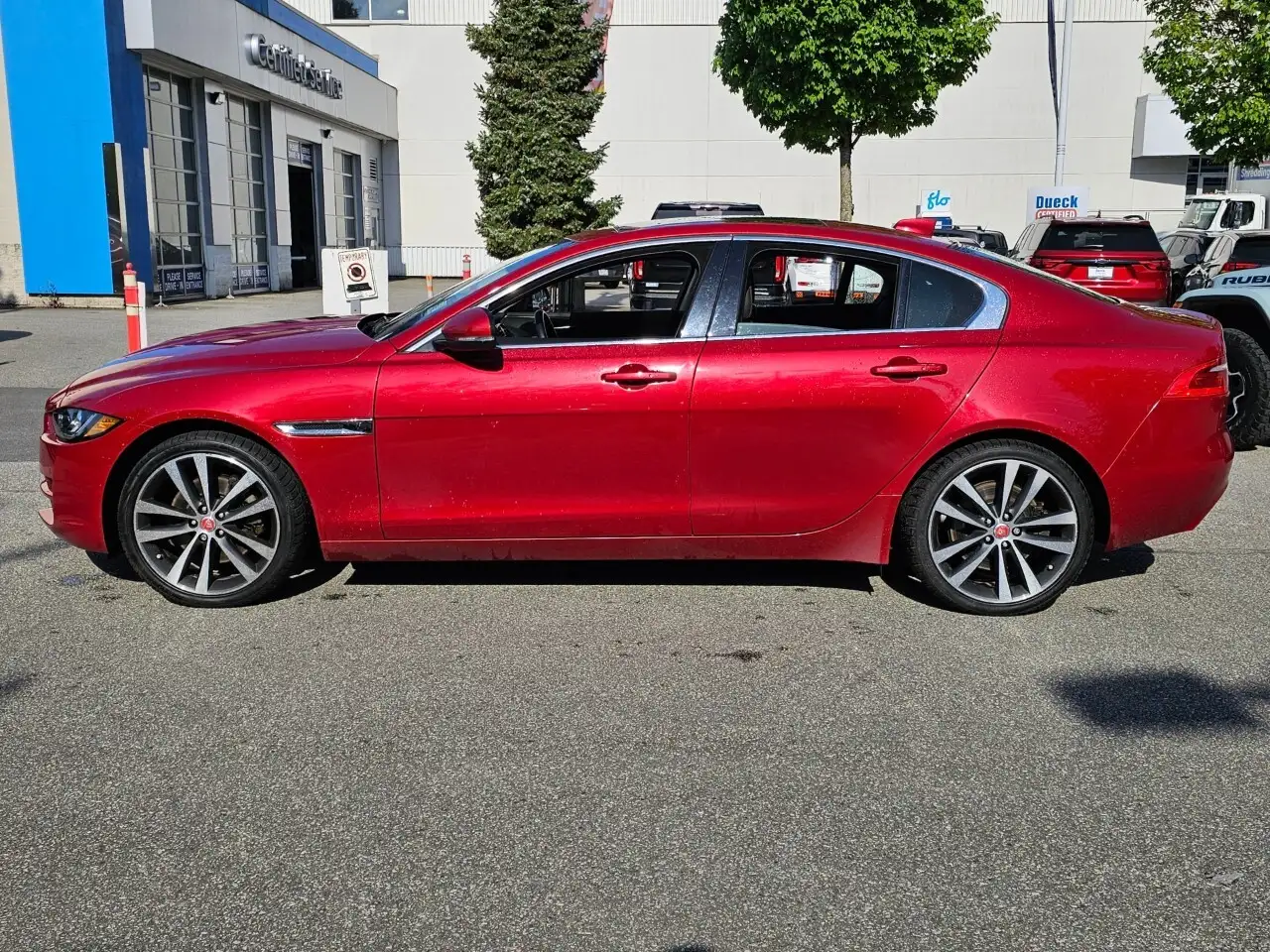 Jaguar XE снимка Jaguar XE
