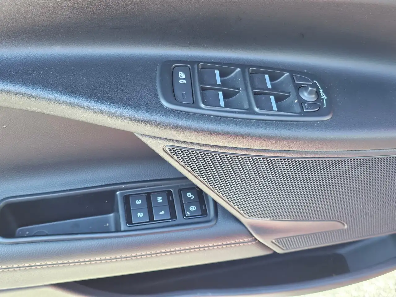 Jaguar XE снимка Jaguar XE