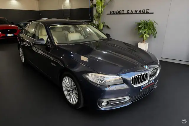 BMW 520 Serie 5 F10 Berlina 520d xdrive Luxury 190cv auto